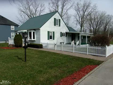 5536 Pointe Tremble, Clay, MI 48001 photo 2