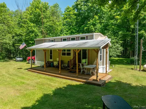 E4381 23rd, Chatham, MI 49816 photo 3