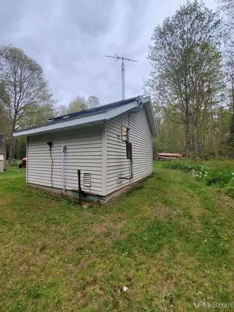 E4381 23rd, Chatham, MI 49816 photo 54