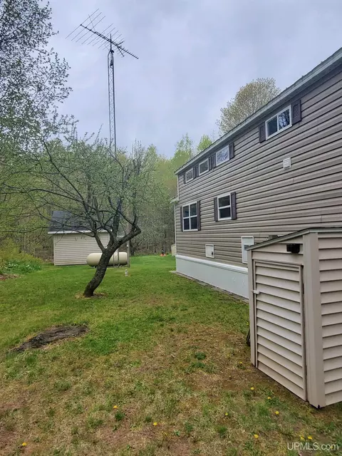 E4381 23rd, Chatham, MI 49816 photo 40