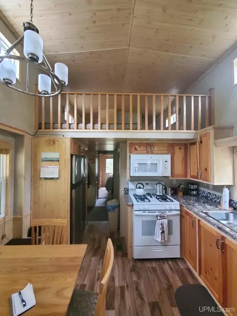 E4381 23rd, Chatham, MI 49816 photo 9