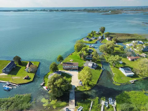 8700 S Channel, Harsens Island, MI 48028