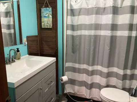Bath - 115 S Elm, Gladwin, MI 48624 photo 1 of 2
