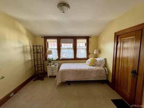 116 S 2nd, Escanaba, MI 49829 photo 15
