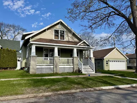 116 S 2nd, Escanaba, MI 49829