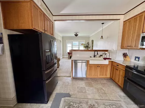 116 S 2nd, Escanaba, MI 49829 photo 10
