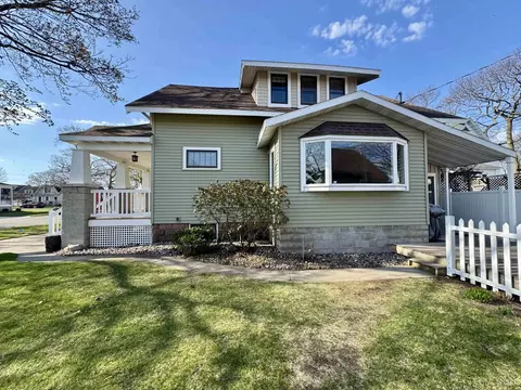 116 S 2nd, Escanaba, MI 49829 photo 2