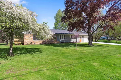 1431 E Oliver, Owosso, MI 48867 photo 2