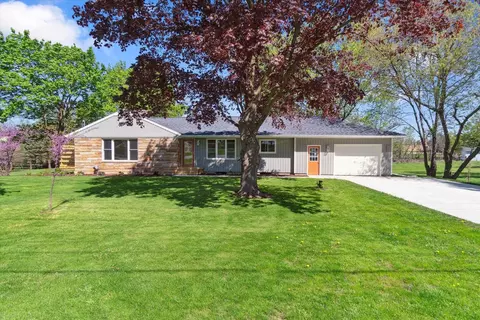 1431 E Oliver, Owosso, MI 48867 photo 3