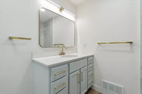 1431 E Oliver, Owosso, MI 48867 photo 24