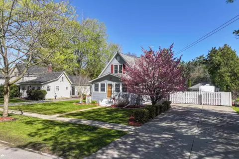 405 E 5th, Imlay City, MI 48444