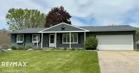 1321 Rollins, Grand Blanc, MI 48439