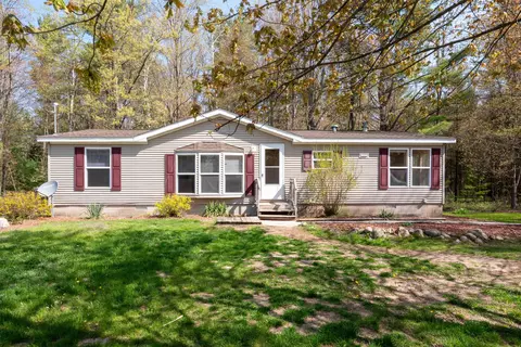 1448 W Sian, Sanford, MI 48657