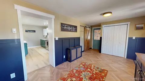 Entry Way - 500 N Westwood, Ishpeming, MI 49849 photo 2 of 7