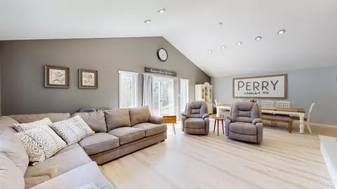 Living - 500 N Westwood, Ishpeming, MI 49849 photo 4 of 6