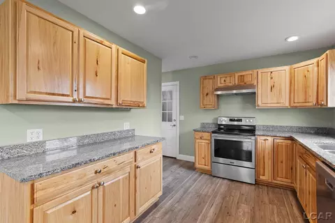 Kitchen - 8080 Burton, Adrian, MI 49221 photo 1 of 6