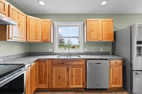 Kitchen - 8080 Burton, Adrian, MI 49221 photo 5 of 6