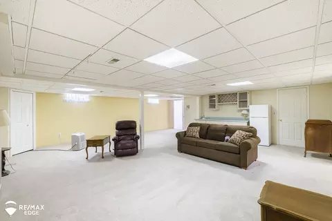 Living - 1141 Shalin, Davison, MI 48423 photo 5 of 5