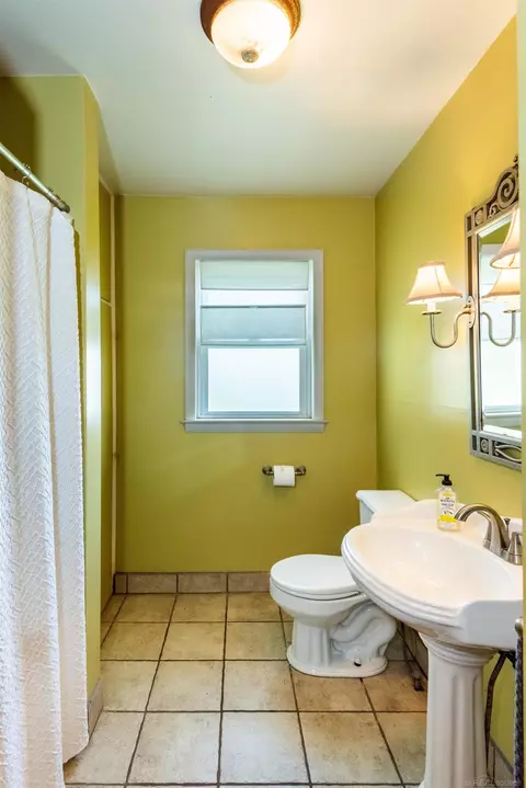 Bath - 410 E Nicol, Sandusky, MI 48471 photo 2 of 2
