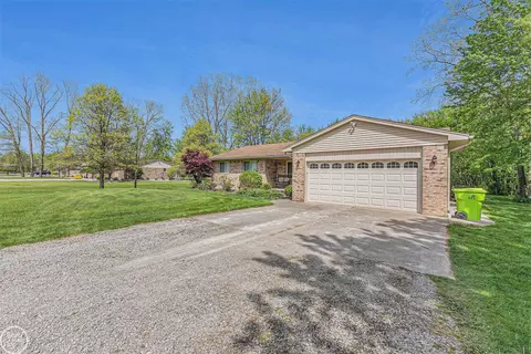 60520 Ray Ctr, Ray Twp, MI 48096