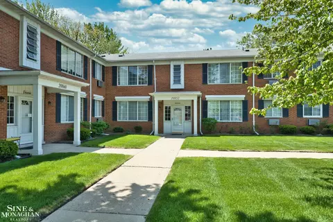 20852 Wildwood #109, Harper Woods, MI 48225