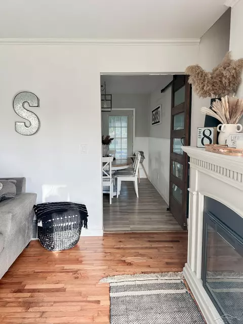Entry Way - 7141 Nichols, Flushing, MI 48433 photo 1 of 2