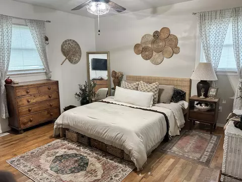 Bedroom - 7141 Nichols, Flushing, MI 48433 photo 1 of 4