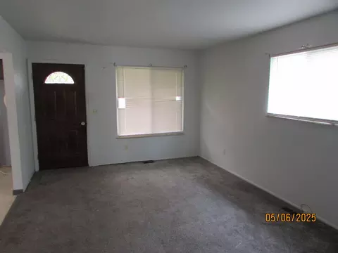 921 Johnson, Flint, MI 48532 photo 9