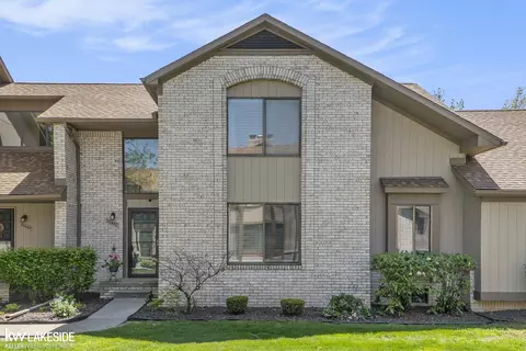 20447 Villa Grande, Clinton Township, MI 48038