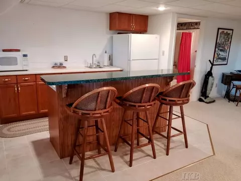 Kitchen - 1726 Berkshire, Gladwin, MI 48624 photo 8 of 8