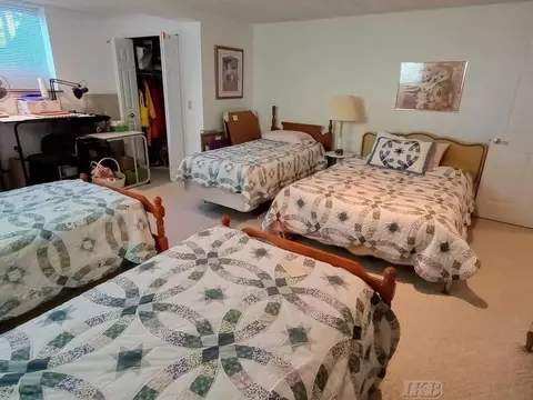 Bedroom - 1726 Berkshire, Gladwin, MI 48624 photo 6 of 6