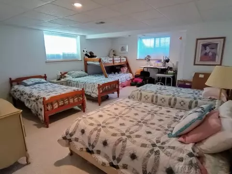 Bedroom - 1726 Berkshire, Gladwin, MI 48624 photo 5 of 6