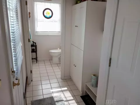Entry Way - 1726 Berkshire, Gladwin, MI 48624 photo 2 of 3