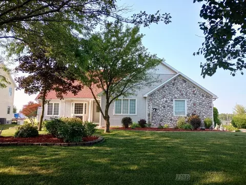 Exterior - 1726 Berkshire, Gladwin, MI 48624 photo 11 of 20