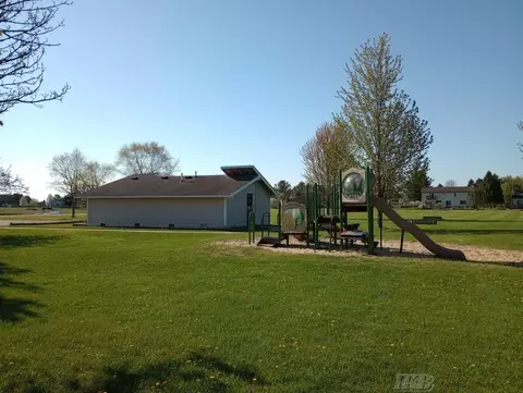 Exterior - 1726 Berkshire, Gladwin, MI 48624 photo 13 of 20