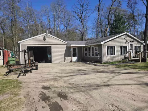 4259 Townline Lk, Harrison, MI 48625