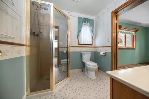 Bath - 612 W W Riv, Gladwin, MI 48624 photo 1 of 4