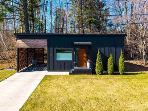 218 W Fairbanks, Marquette, MI 49855