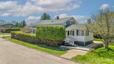 730 E Stanton, Iron Mountain, MI 49801 photo 28
