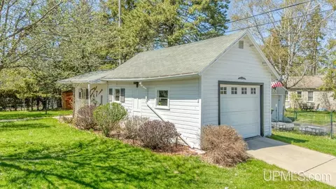 730 E Stanton, Iron Mountain, MI 49801 photo 31