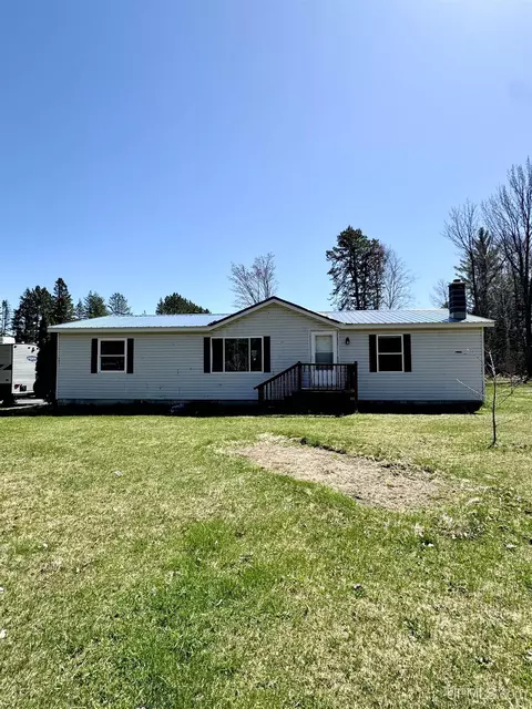 26305 Co Rd 581, Ishpeming, MI 49849