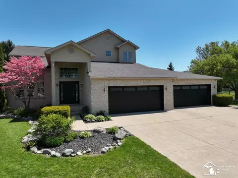 865 Kings Park, Monroe, MI 48161
