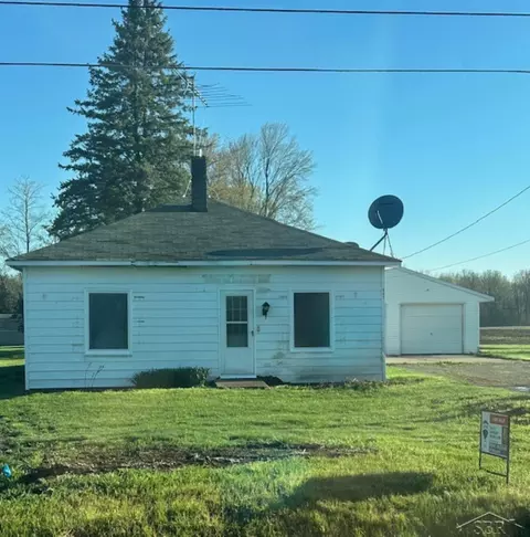 997 E Shaffer, Hope, MI 48628