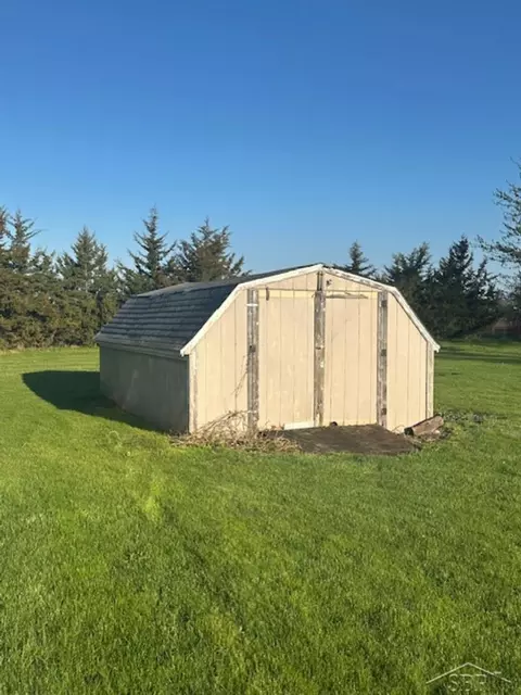 997 E Shaffer, Hope, MI 48628 photo 6