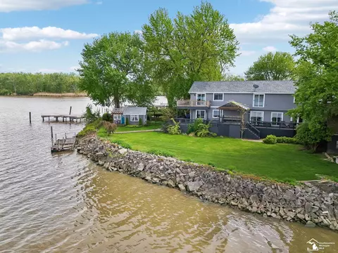 3131 Morin Pt, Erie, MI 48133