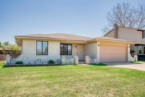 3088 Elmcrest, Sterling Heights, MI 48310