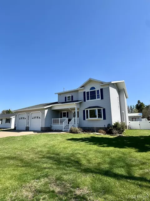 1555 N Westwood, Ishpeming, MI 49866