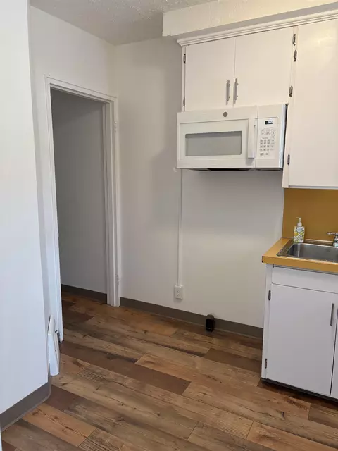 312 Sheffield, Flint, MI 48503 photo 9