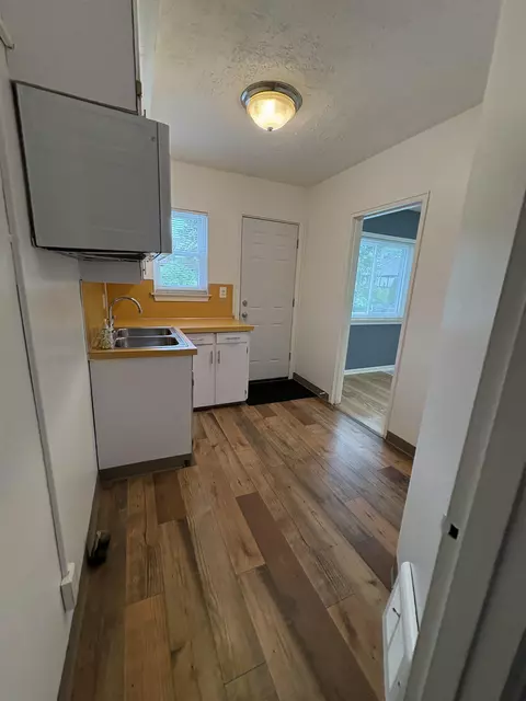 312 Sheffield, Flint, MI 48503 photo 13