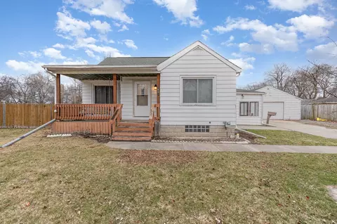 1607 Wilson, Bay City, MI 48708